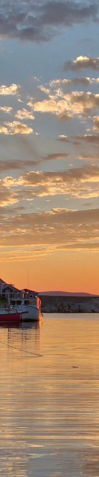 Schlendere durch den Hafen der historischen Stadt Halifax